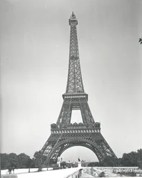 La Torre Eiffel, 1887-89